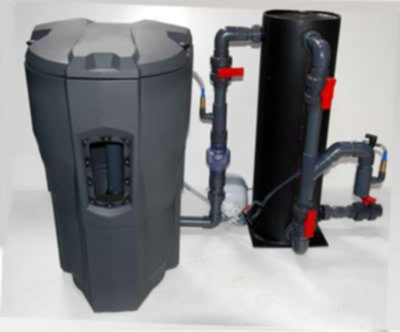 Der Calictus Automatik mit einem halbautomatischen Vorfilter für kleine Koiteiche bis 30.000L mit  moderatem bis starkem Besatz